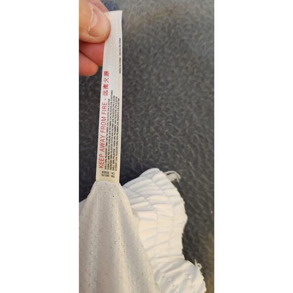 Free People Movement Solstice Shorts Size M‎ Ivory Crochet Trim Fringe Lined - Picture 9 of 11